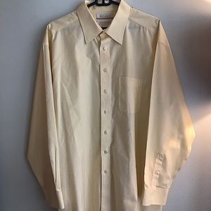 Roundtree and Yorke mens shirt